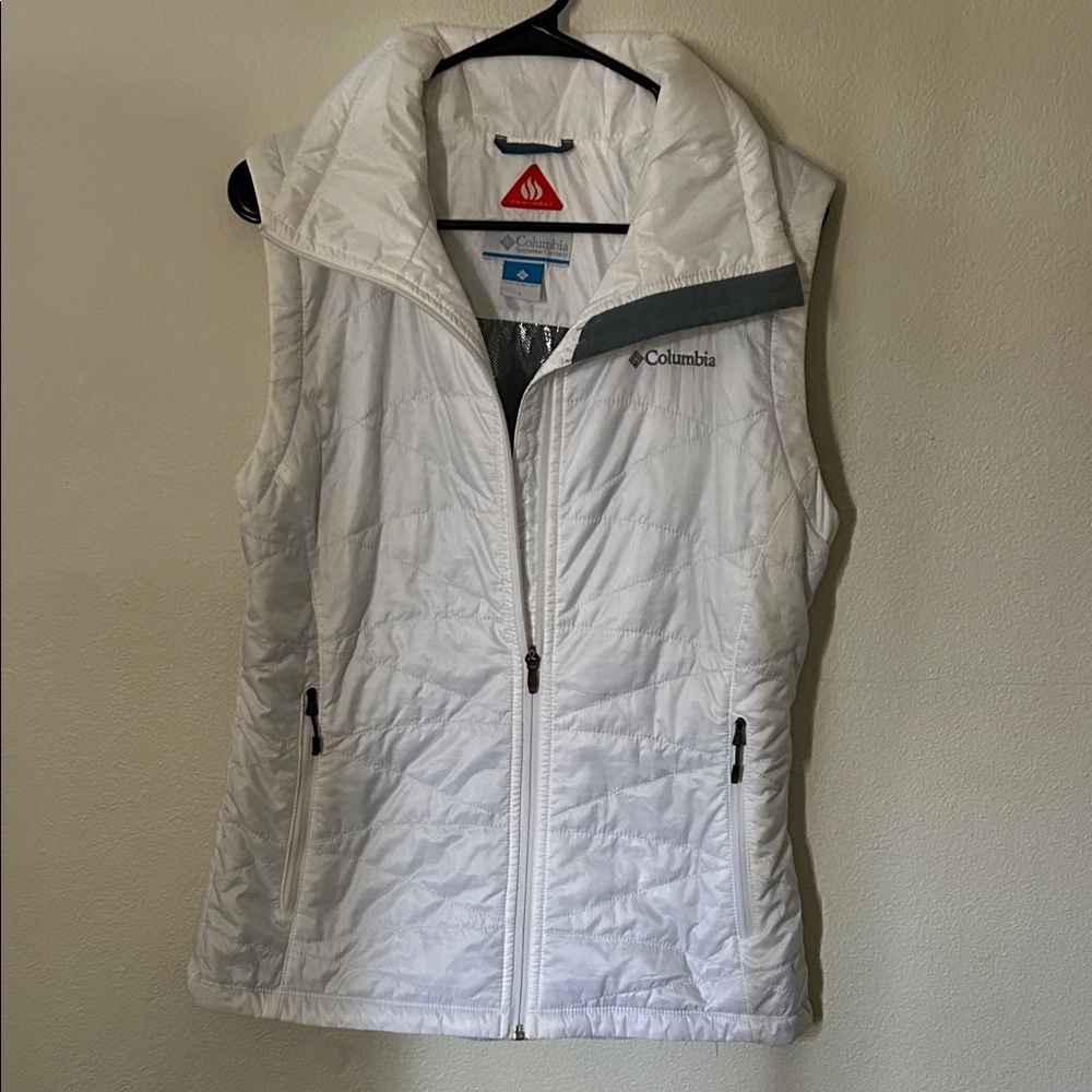 Columbia Women's White  Quilted Vest